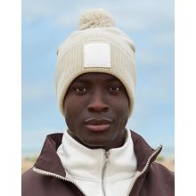 BONNET POMPON AVEC PATCH APPLIQUÉ