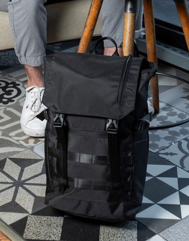 SAC À DOS DE STYLE MILITAIRE