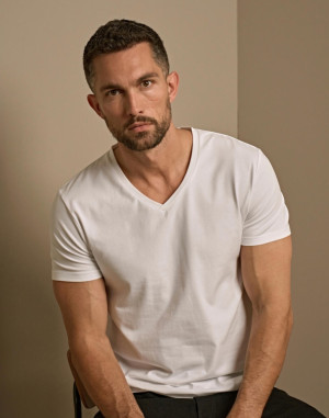 TEE-SHIRT EN COL V EXTENSIBLE  401Tee Jays