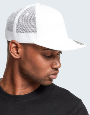 CASQUETTE VISIÈRE PLATE EN MOUSSE6005FFClassics Yupoong