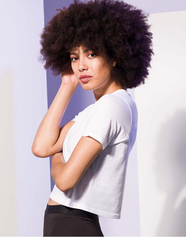 T-SHIRT COURT COUPE CARRÉE FEMME